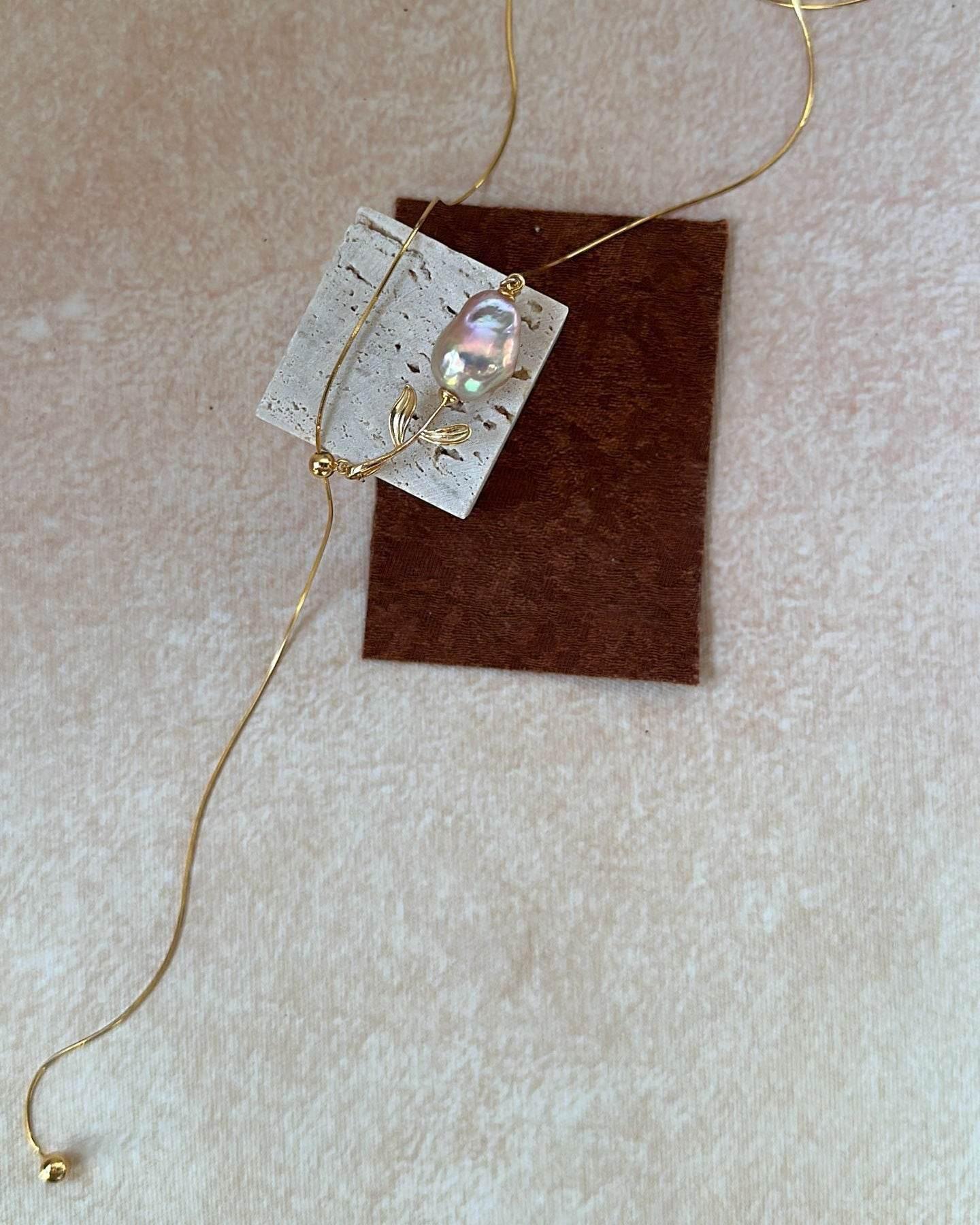 Baroque Golden Rose Necklace - SOLIS MOOD