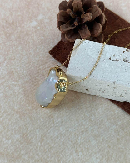 Baroque Stone Necklace - SOLIS MOOD