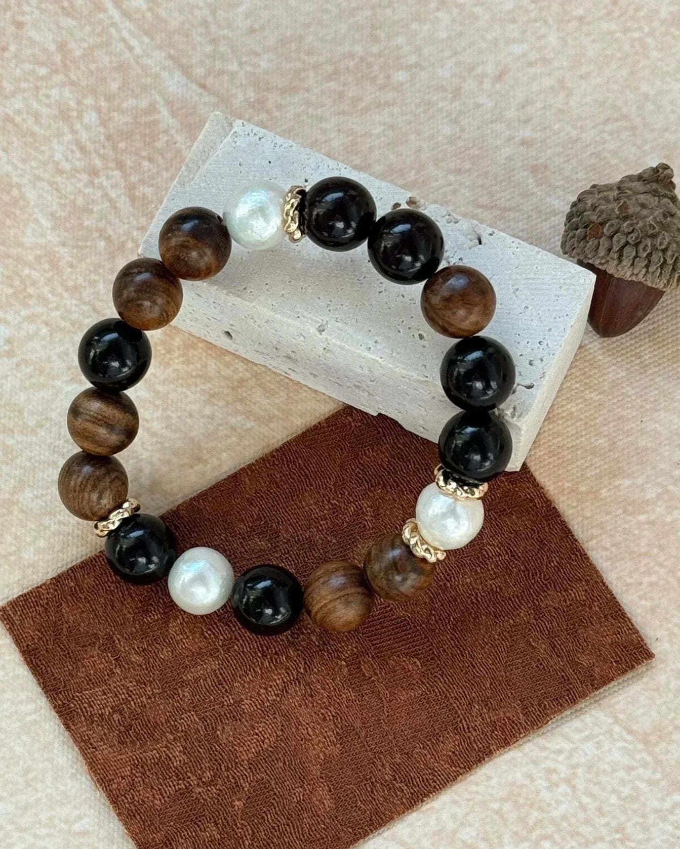 Van Dyke Brown Wood Bead Bracelet - SOLIS MOOD