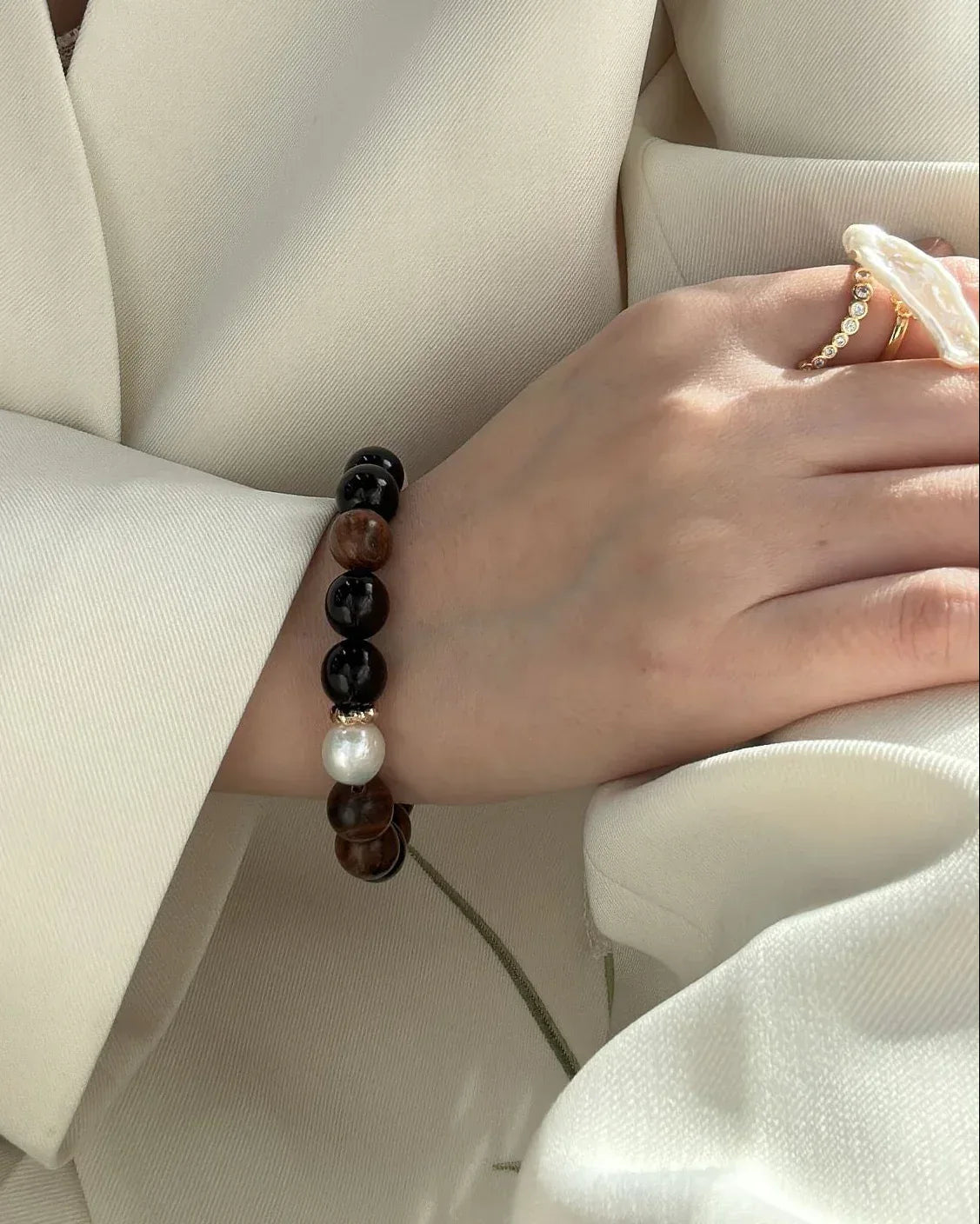 Van Dyke Brown Wood Bead Bracelet - SOLIS MOOD