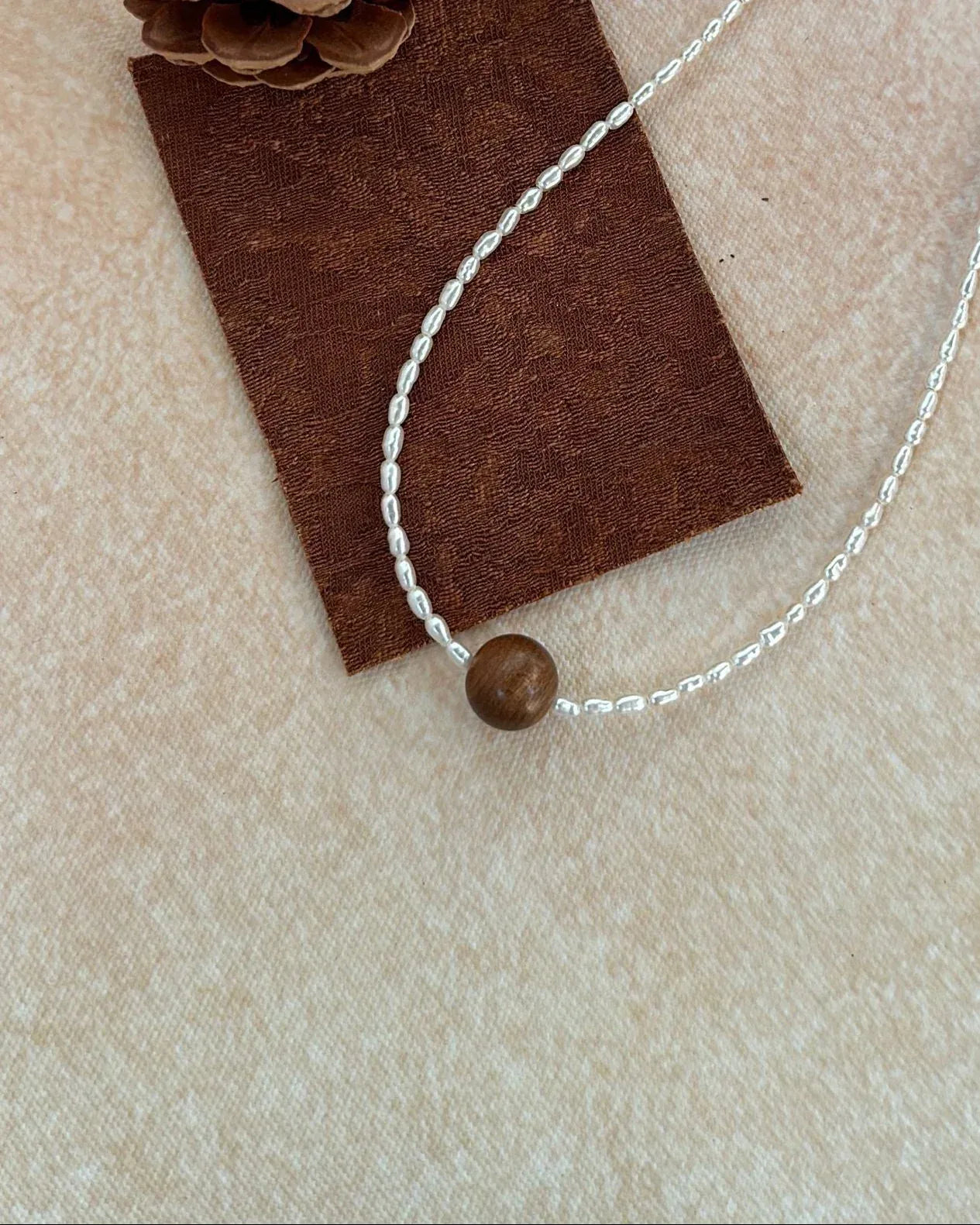 Huanghuali Mini Pearl Necklace - SOLIS MOOD