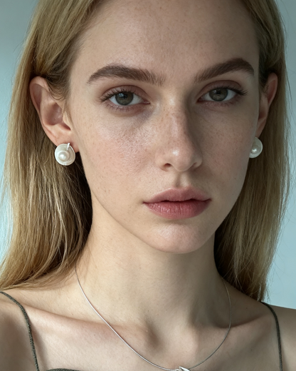 Shell Pearl Stud Earrings (Pair)