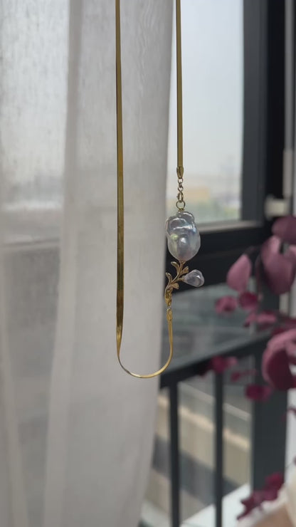 Private Treasures ·Anniversary Rose Necklace